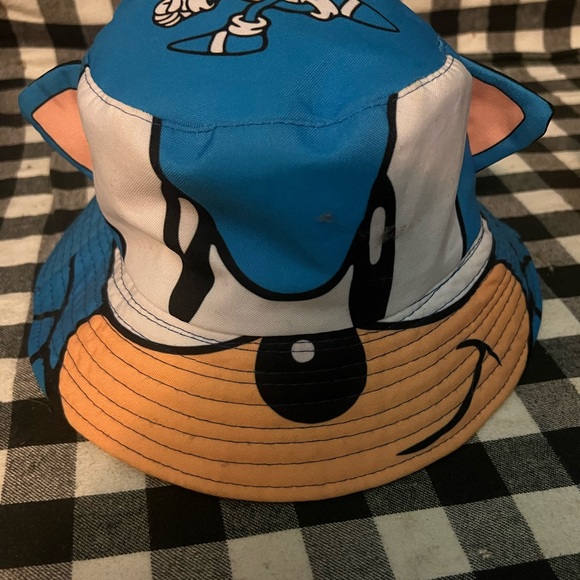 Bucket Hats - Picture 5 of 6